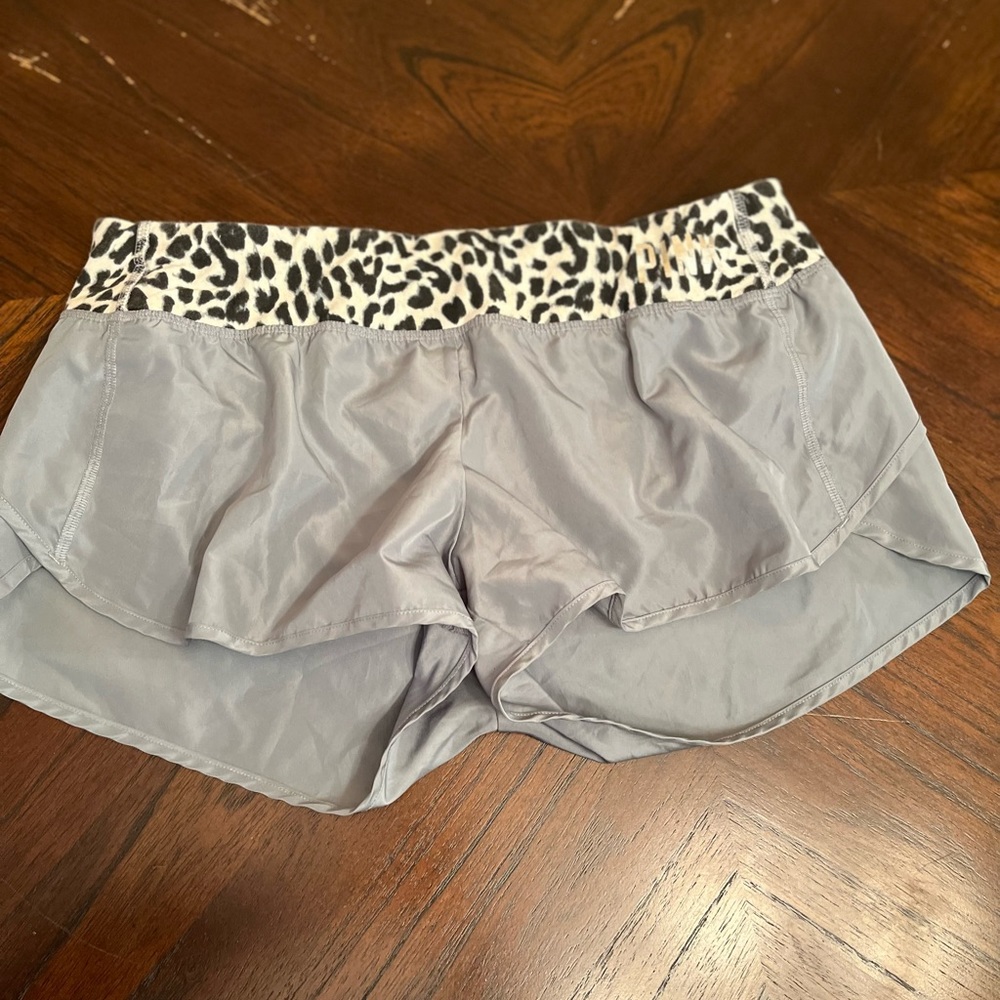 gray/cheetah athletic shorts, PINK, size M